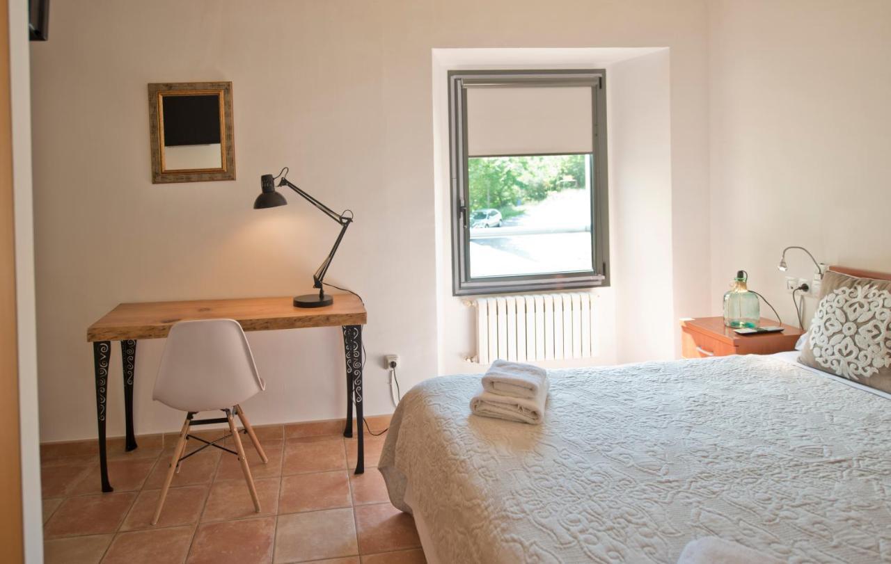 Hostal La Salut De Terrades エクステリア 写真