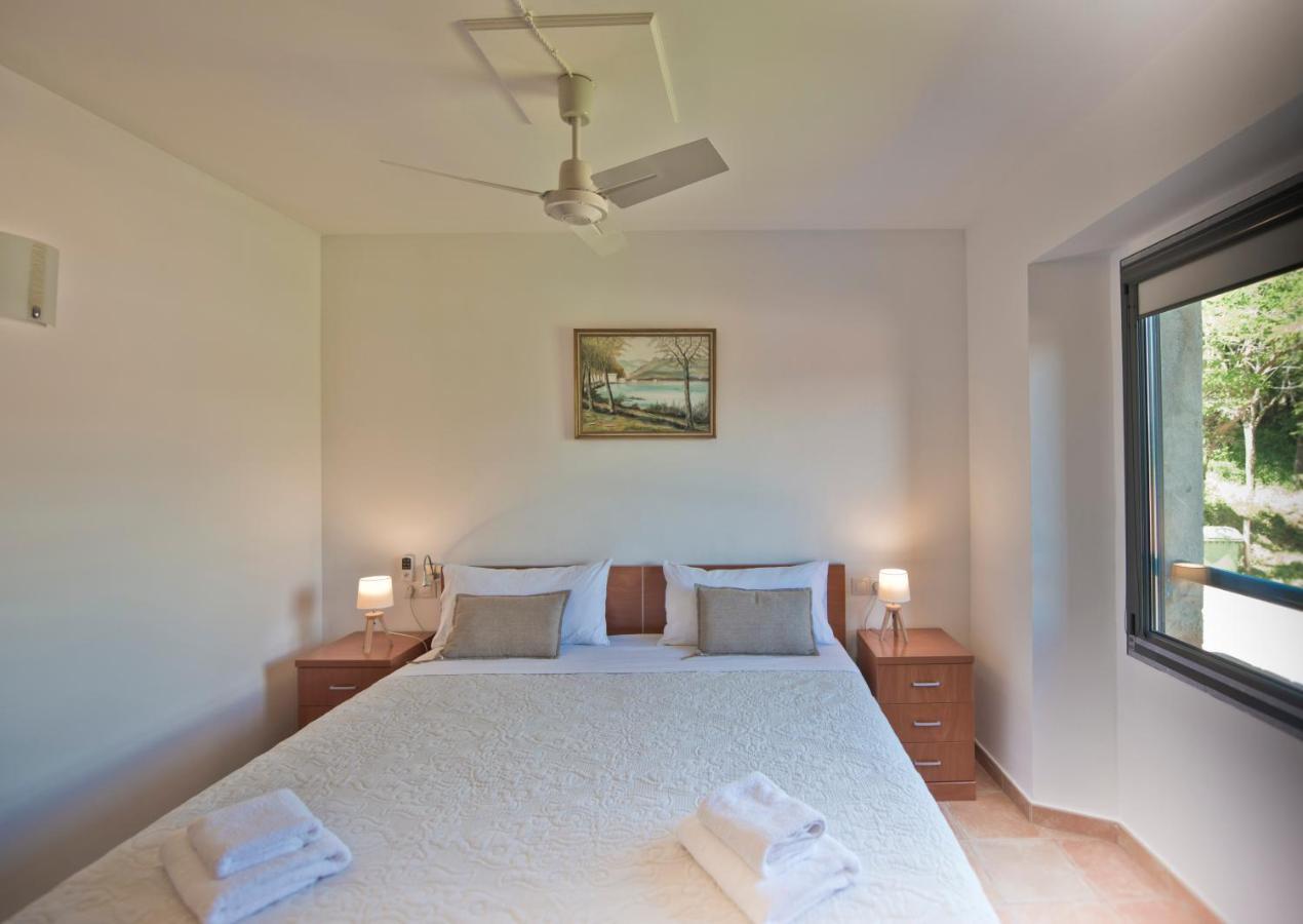 Hostal La Salut De Terrades エクステリア 写真