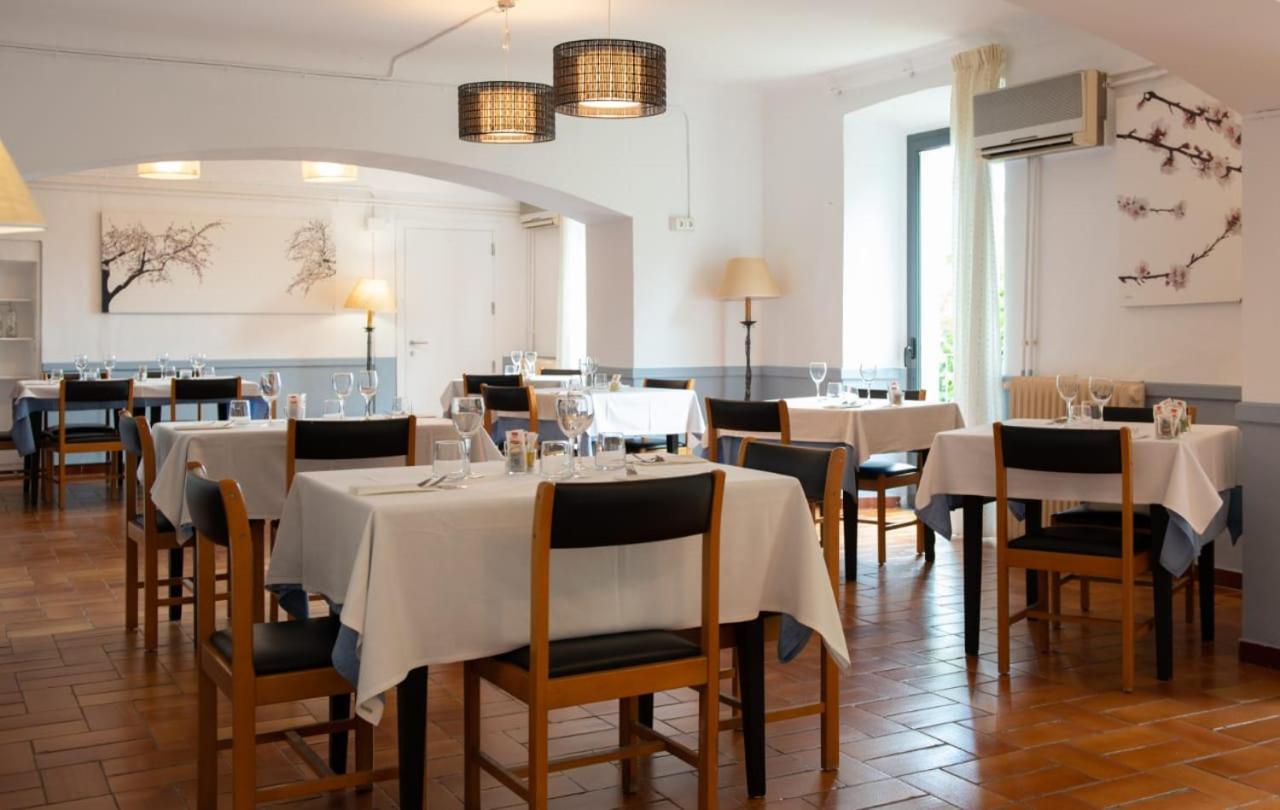 Hostal La Salut De Terrades エクステリア 写真
