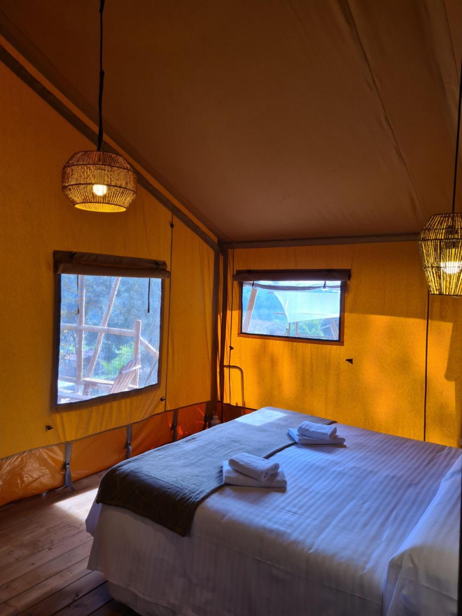 Hostal La Salut De Terrades エクステリア 写真