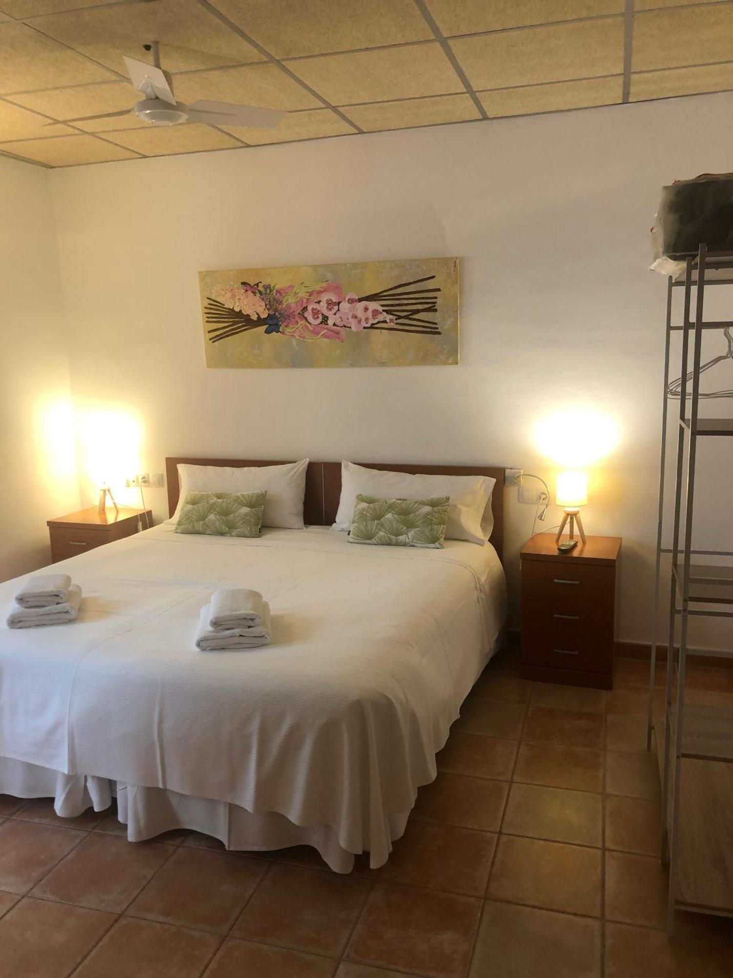 Hostal La Salut De Terrades エクステリア 写真