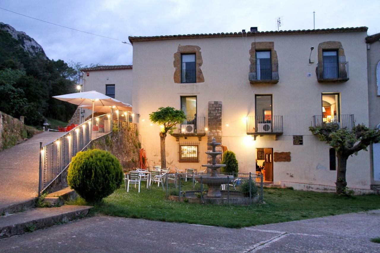 Hostal La Salut De Terrades エクステリア 写真